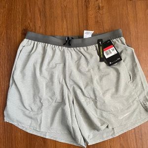 Nike Flex Stride 5’ Gray Shorts